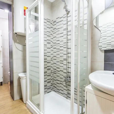 Modern Haven Loft By Time * 카디스